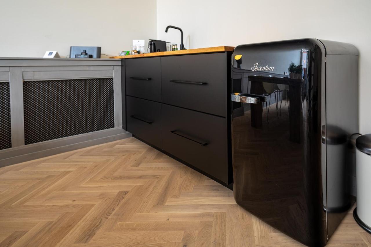 Sleep&stay Floris Iv Apartment